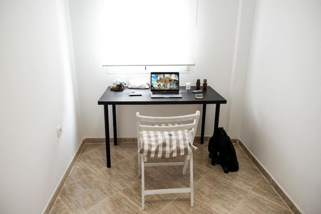 Apartamento A 100M Del Ayuntamiento Huelva Zewnętrze zdjęcie