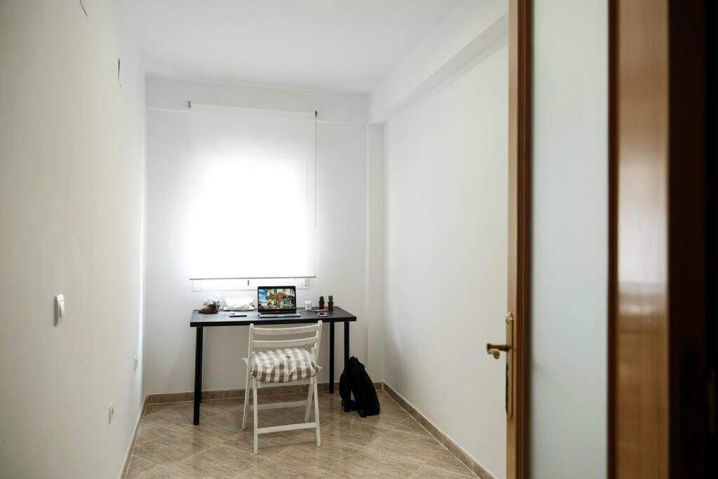 Apartamento A 100M Del Ayuntamiento Huelva Zewnętrze zdjęcie