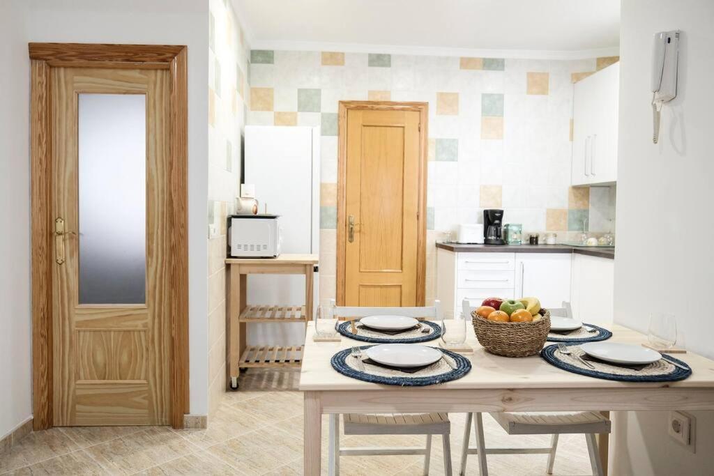 Apartamento A 100M Del Ayuntamiento Huelva Zewnętrze zdjęcie