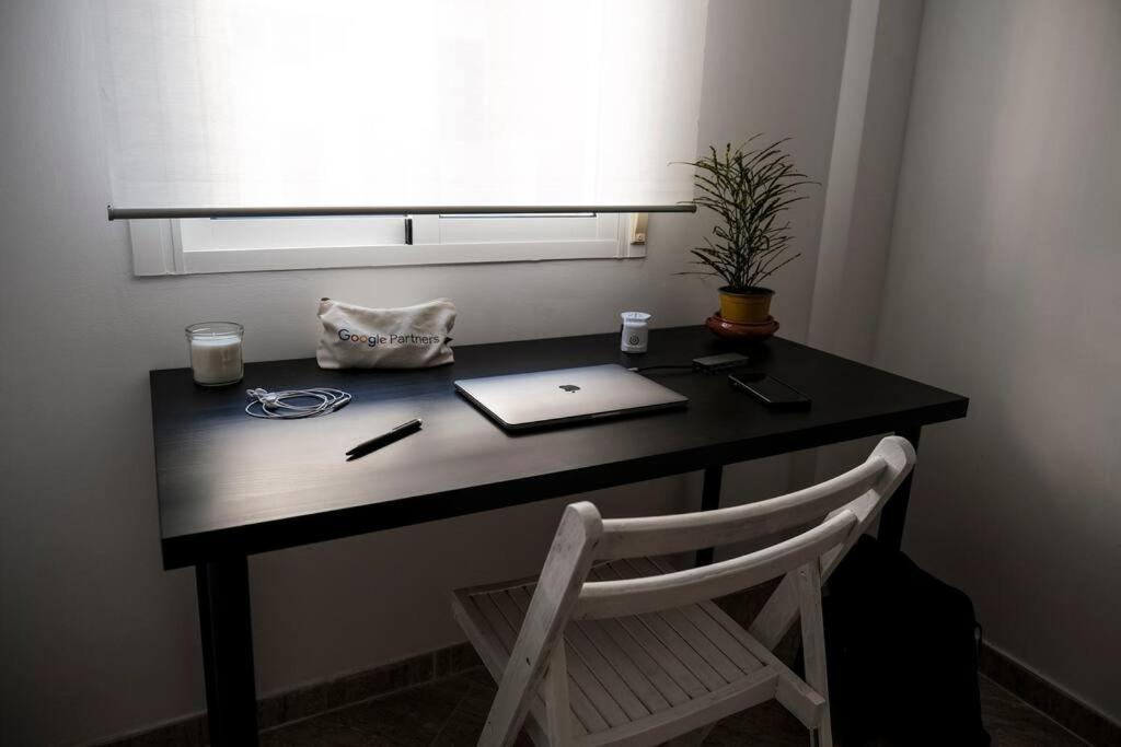 Apartamento A 100M Del Ayuntamiento Huelva Zewnętrze zdjęcie